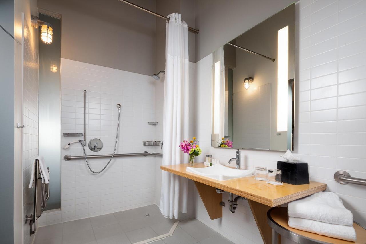 Canvas Hotel Далас Екстериор снимка
