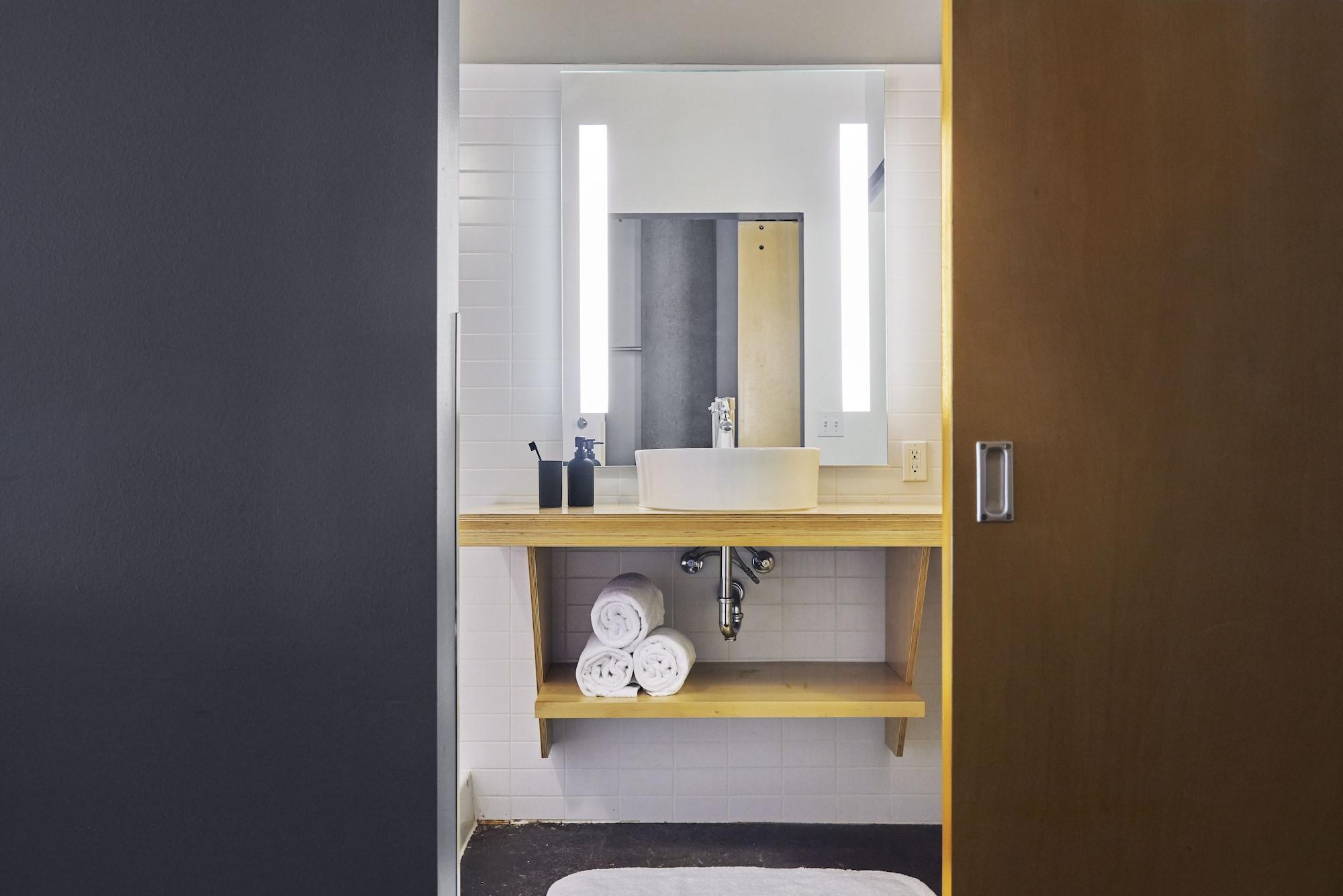 Canvas Hotel Далас Екстериор снимка